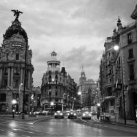 Imagen de la Gran Vía de Madrid, por la que paseo frecuentemente